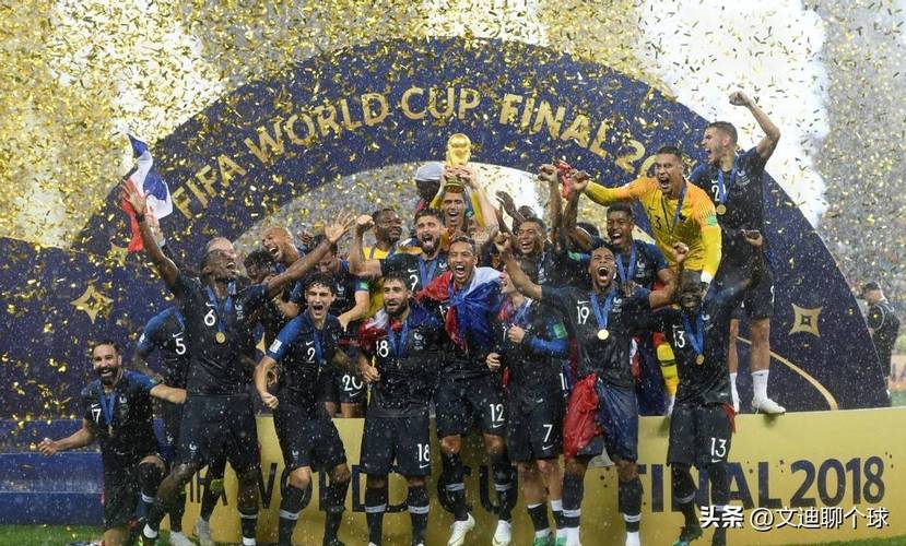 比利亚：传统9号位并没有消失，我非常欣赏阿尔瓦雷斯（比利亚：9号位从未远去，我十分看重阿尔瓦雷斯）