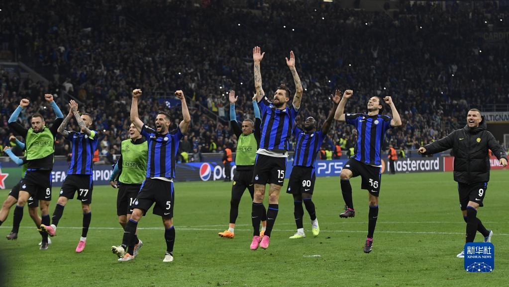 斯基拉：赛季结束合同到期后，本泽马准备离开吉达联合（斯基拉：本泽马将于赛季末合同到期时告别吉达联合）