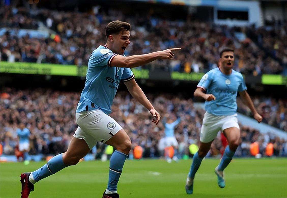 孔帕尼：球队处于困境时两名球员挺身而出，这就是我们的实力（孔帕尼：困境中两名球员挺身而出，展现了我们的实力）