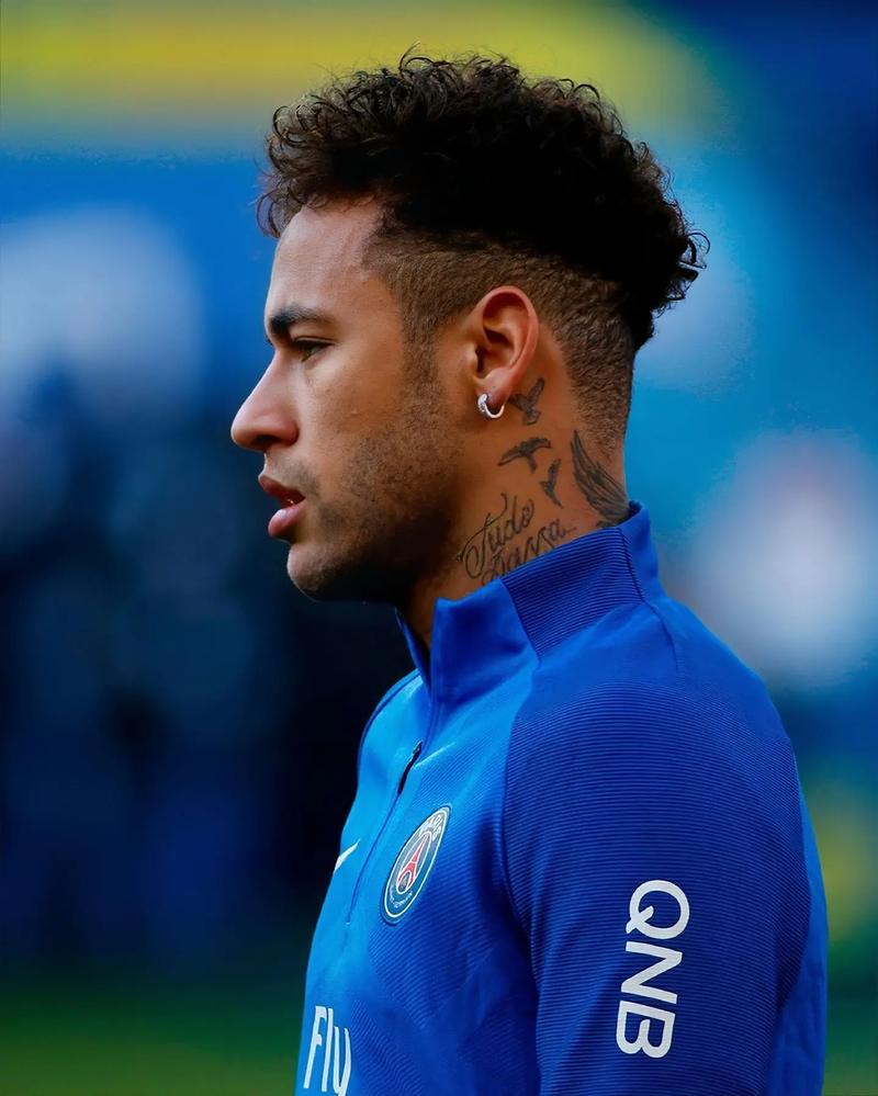 最新消息，国安争冠决定主帅去留，侯森重回首发河南大热不轻敌（最新动态：国安争冠或定主帅去留，侯森回归首发，河南热门不松懈）