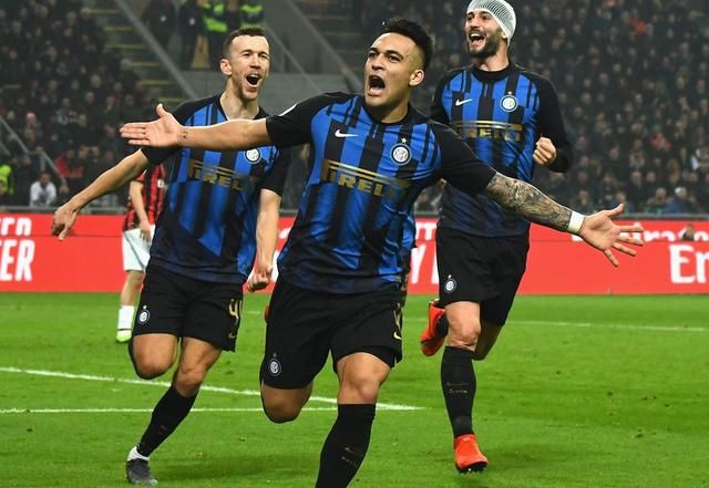 杜伦和康宁汉姆是近10年活塞首对同时砍30分两双的二人组