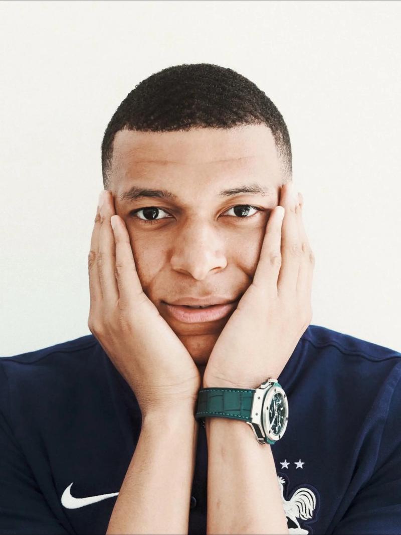 图片报：特狮和菲尔克鲁格冬窗可能转会以获得参加世界杯机会（图片报：特尔施特根与菲尔克鲁格考虑冬窗离队，争取世界杯入选机会）