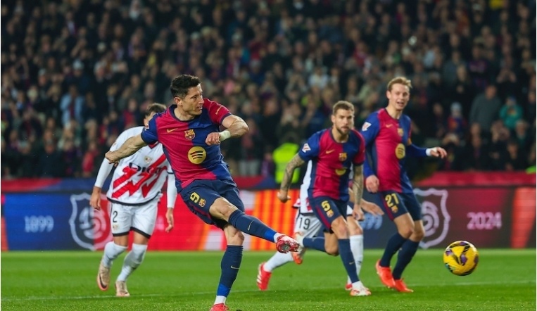 世体：巴萨已基本敲定阿卜杜勒卡里姆，他将在冬窗加盟二队（《世体》：巴萨基本锁定阿卜杜勒-卡里姆，冬窗将加盟B队）