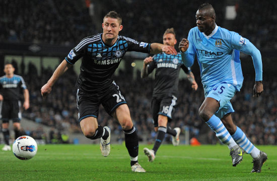 西甲：皇马客场2-2战平比利亚雷亚尔（西甲-皇马客场2-2与比利亚雷亚尔握手言和）