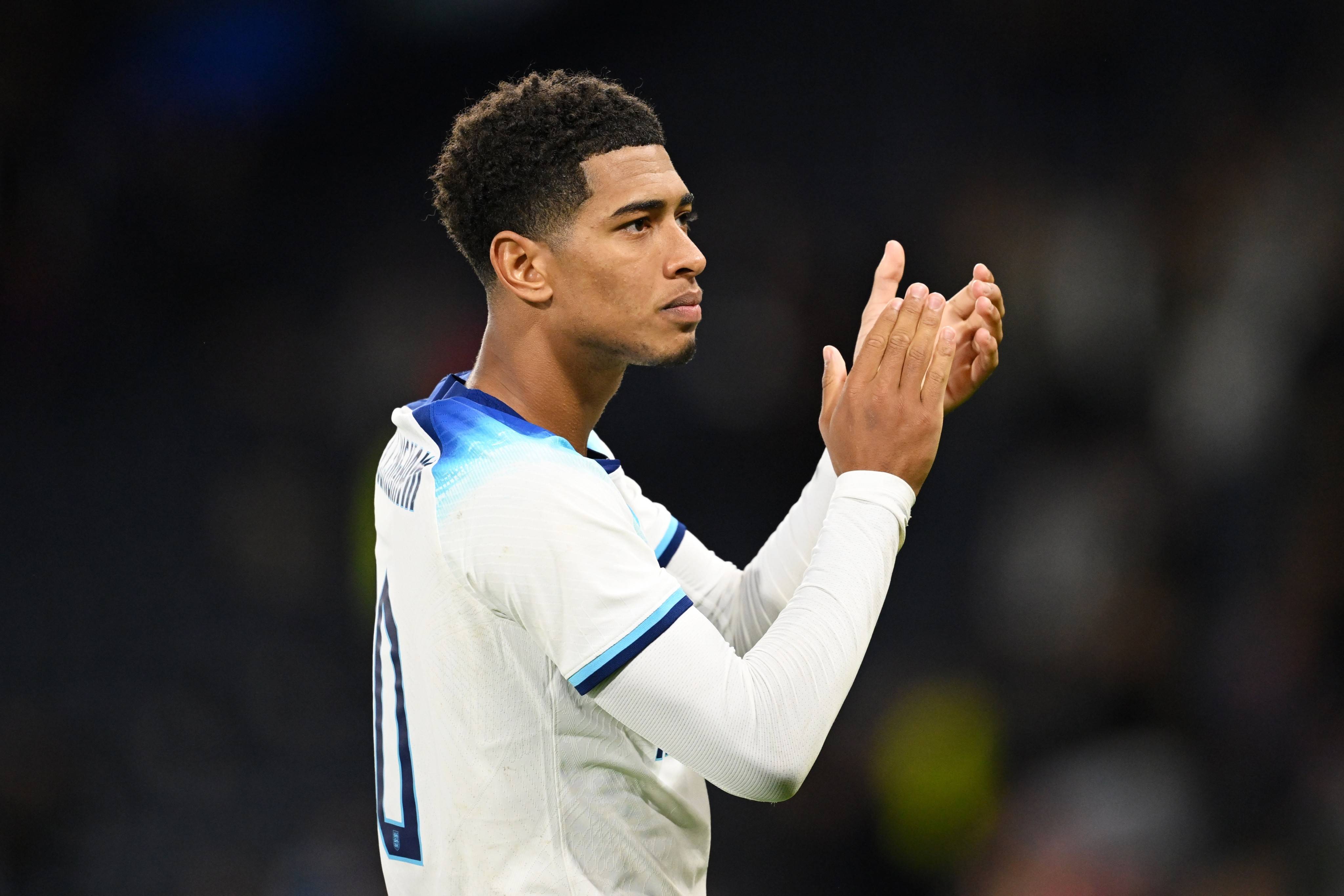 西媒：尤文、法兰克福以及斯图加特询价皇社中场苏契奇（西班牙媒体：尤文图斯、法兰克福与斯图加特已向皇社中场苏契奇打听转会身价）