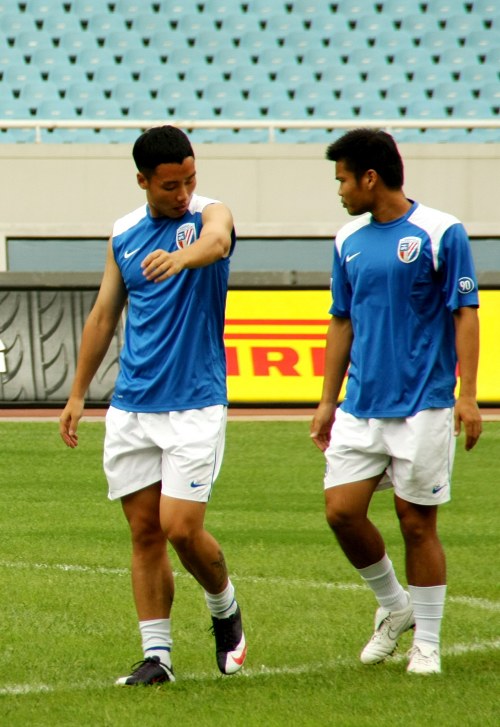 TA：阿森纳后卫本·怀特腿筋受伤，预计将休战至少一个月（据TA报道，阿森纳后卫本·怀特腿筋受伤，预计至少缺阵一个月）