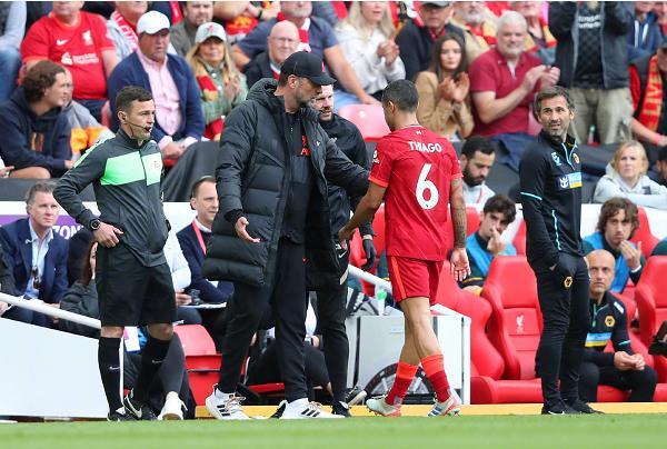 河南队本赛季通过定位球总计打入29球，位列中超所有球队之首（河南队本赛季定位球进球达29个，领跑中超）