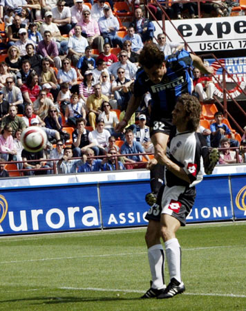 马刺老帅临场指挥引热议