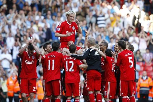 杰伦·约翰逊成老鹰队史常规赛首位单场拿15+15+15球员