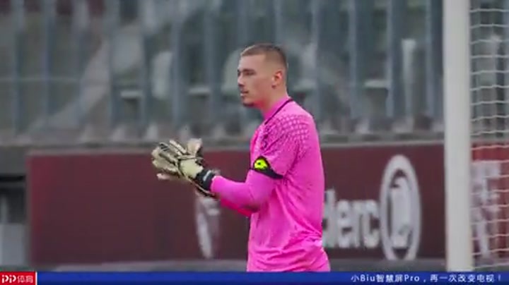 记者：多特仍在推进桑乔的转会，相关谈判正在进行中