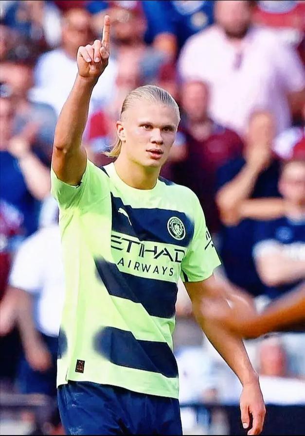 日本足协官方：铃木彩艳因伤缺席本月名单，野泽大志替补入选（日本足协宣布：铃木彩艳因伤无缘本月名单，野泽大志递补入选）