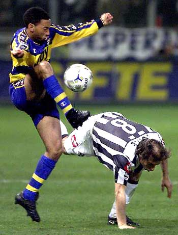 湖人加强防守效果明显（湖人防守升级成效显著）