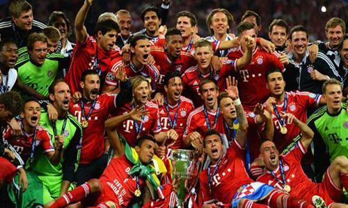 某球星赛后泪崩，场面令人动容（某球星赛后泪洒赛场，场面感人至深）