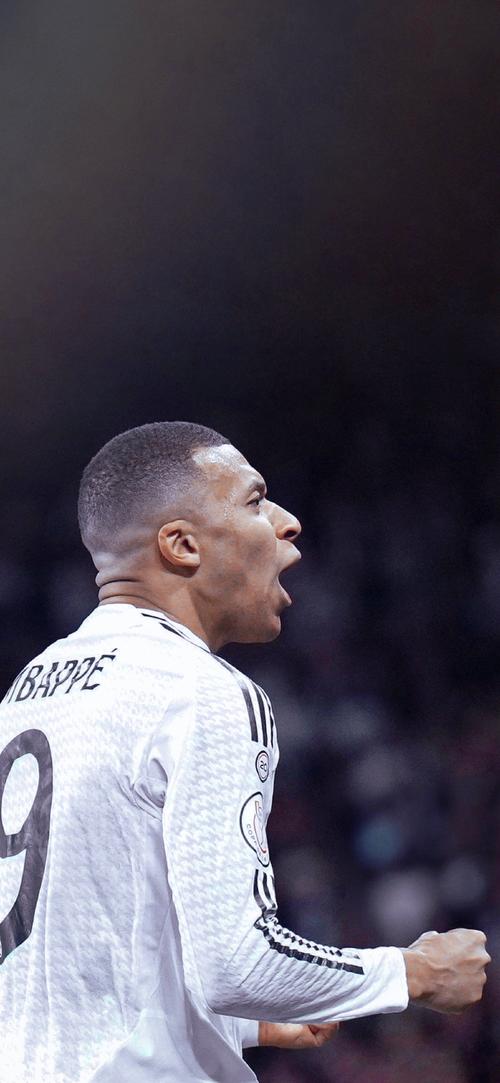 米体：家乡球队维亚雷焦深陷低迷，里皮对球员讲话鼓励他们